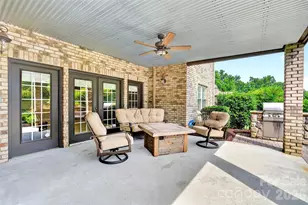 1136 Fox Chase Dr, Newton, NC 28658 - Photo 24