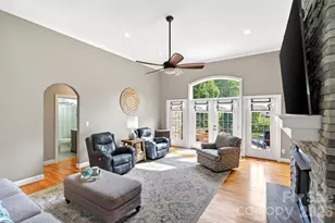 1136 Fox Chase Dr, Newton, NC 28658 - Photo 8