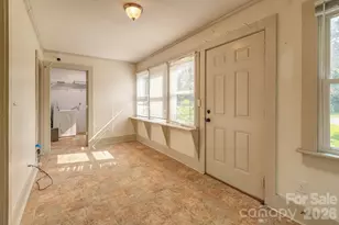 648 Lakeshore Dr, Asheville, NC 28804 - Photo 8