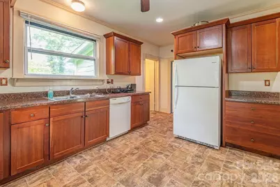 648 Lakeshore Drive, Asheville, NC 28804 - Photo 4