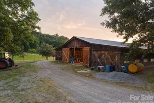 1372 & 1370 Barnardsville Hwy, Barnardsville, NC 28709 - Photo 14