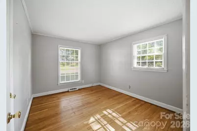 1401 Grovewood Drive, Charlotte, NC 28208 - Photo 22