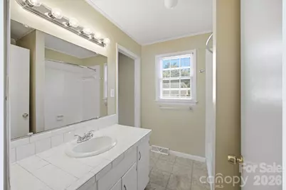 1401 Grovewood Drive, Charlotte, NC 28208 - Photo 20