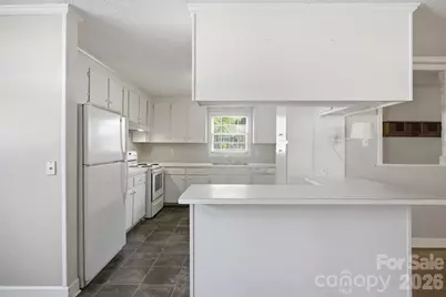 1401 Grovewood Drive, Charlotte, NC 28208 - Photo 6