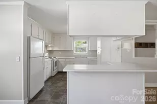 1401 Grovewood Dr, Charlotte, NC 28208 - Photo 6