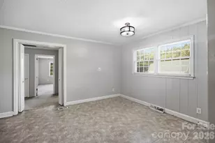 1401 Grovewood Dr, Charlotte, NC 28208 - Photo 8