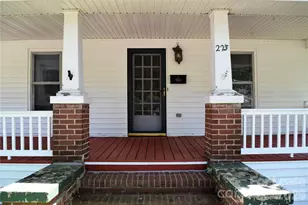 223 Maple St, Statesville, NC 28677 - Photo 2