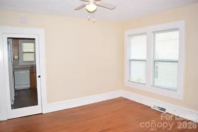 223 Maple Street, Statesville, NC 28677 - Photo 8