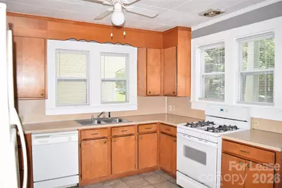 223 Maple Street, Statesville, NC 28677 - Photo 10