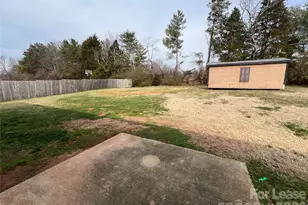2050 Rocketts Way, Newton, NC 28658 - Photo 12