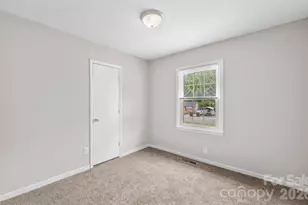 1812 Alpine Dr, Kings Mountain, NC 28086 - Photo 10