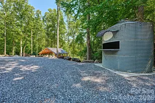 4017 Canada Rd, Tuckasegee, NC 28783 - Photo 24