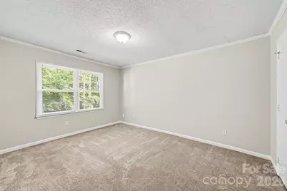 6804 Streamside Drive, Charlotte, NC 28212 - Photo 10