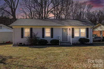 727 Thera Drive, Charlotte, NC 28206 - Photo 2