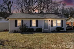 727 Thera Dr, Charlotte, NC 28206 - Photo 2