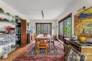 18 Mayfield Rd, Asheville, NC 28804 - Photo 4