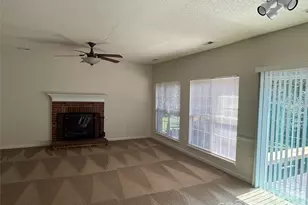 4527 Appley Mead Ln, Charlotte, NC 28269 - Photo 2