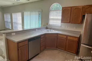 4527 Appley Mead Ln, Charlotte, NC 28269 - Photo 6