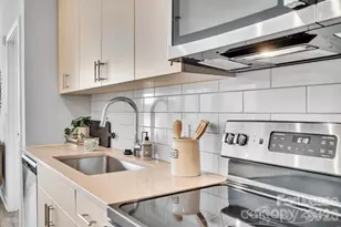 2020 W Morehead St, Charlotte, NC 28208 - Photo 24
