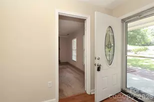 2248 Lawton Bluff Rd, Charlotte, NC 28226 - Photo 4