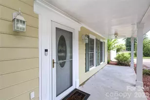 2248 Lawton Bluff Rd, Charlotte, NC 28226 - Photo 2