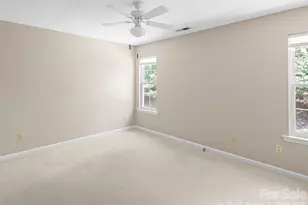 1301 Hyde Park Dr, Asheville, NC 28806 - Photo 20