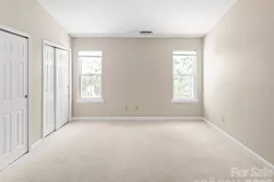 1301 Hyde Park Dr, Asheville, NC 28806 - Photo 12