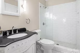 1301 Hyde Park Dr, Asheville, NC 28806 - Photo 18