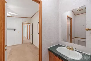 992 Brickyard Rd, Horse Shoe, NC 28742 - Photo 18