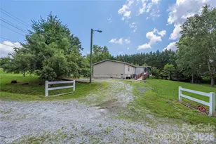 992 Brickyard Rd, Horse Shoe, NC 28742 - Photo 28