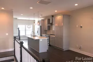 1218 Macomb Pl, Charlotte, NC 28208 - Photo 8