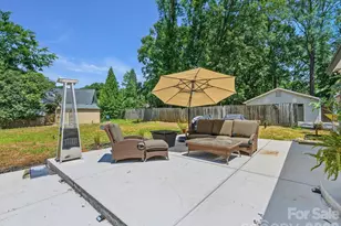 1401 Worcaster Pl, Charlotte, NC 28211 - Photo 24