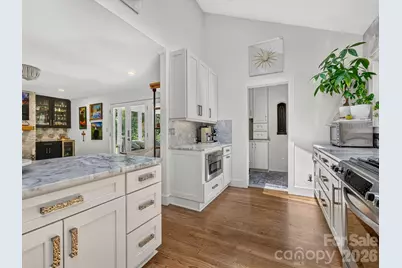 1401 Worcaster Place, Charlotte, NC 28211 - Photo 14