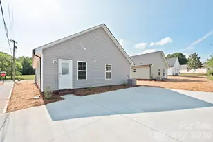 135 Beaver St, Landis, NC 28088 - Photo 8