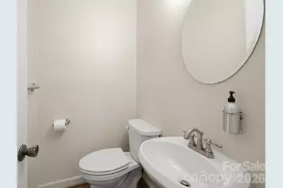 710 37th Avenue NE, Hickory, NC 28601 - Photo 16