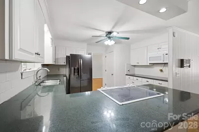 710 37th Avenue NE, Hickory, NC 28601 - Photo 10