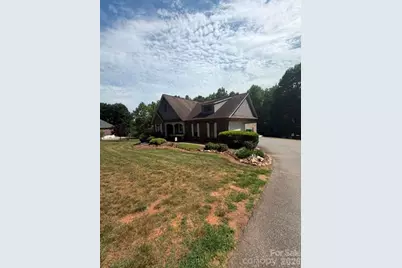 1448 Brookstone Drive, Hickory, NC 28602 - Photo 2