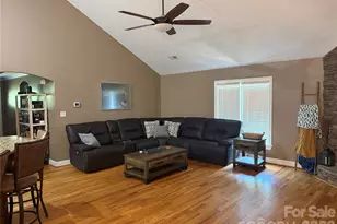 1448 Brookstone Dr, Hickory, NC 28602 - Photo 16
