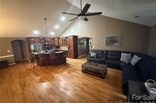 1448 Brookstone Dr, Hickory, NC 28602 - Photo 18