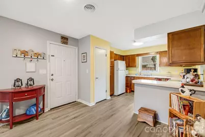 1325 4th Avenue W #C, Hendersonville, NC 28739 - Photo 14