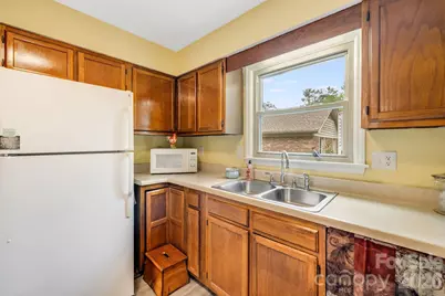 1325 4th Avenue W #C, Hendersonville, NC 28739 - Photo 18