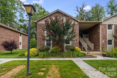 1325 4th Avenue W #C, Hendersonville, NC 28739 - Photo 2