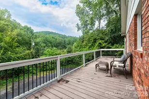 936 Toxaway Dr, Hendersonville, NC 28791 - Photo 2