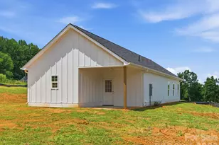 1432 Blackbird Dr, Clover, SC 29710 - Photo 34