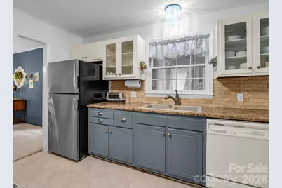 390 Mountain Laurel Drive, Columbus, NC 28722 - Photo 16