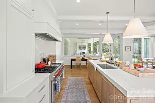 911 Colville Rd, Charlotte, NC 28207 - Photo 12