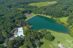 3231 Windrow Ln, Matthews, NC 28105 - Photo 2
