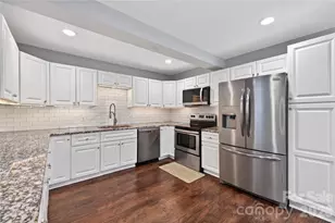 3231 Windrow Ln, Matthews, NC 28105 - Photo 8