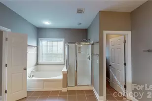 8517 Delamere Ln, Charlotte, NC 28269 - Photo 24
