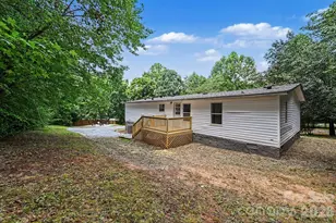 3723 Vickery Dr, Maiden, NC 28650 - Photo 4